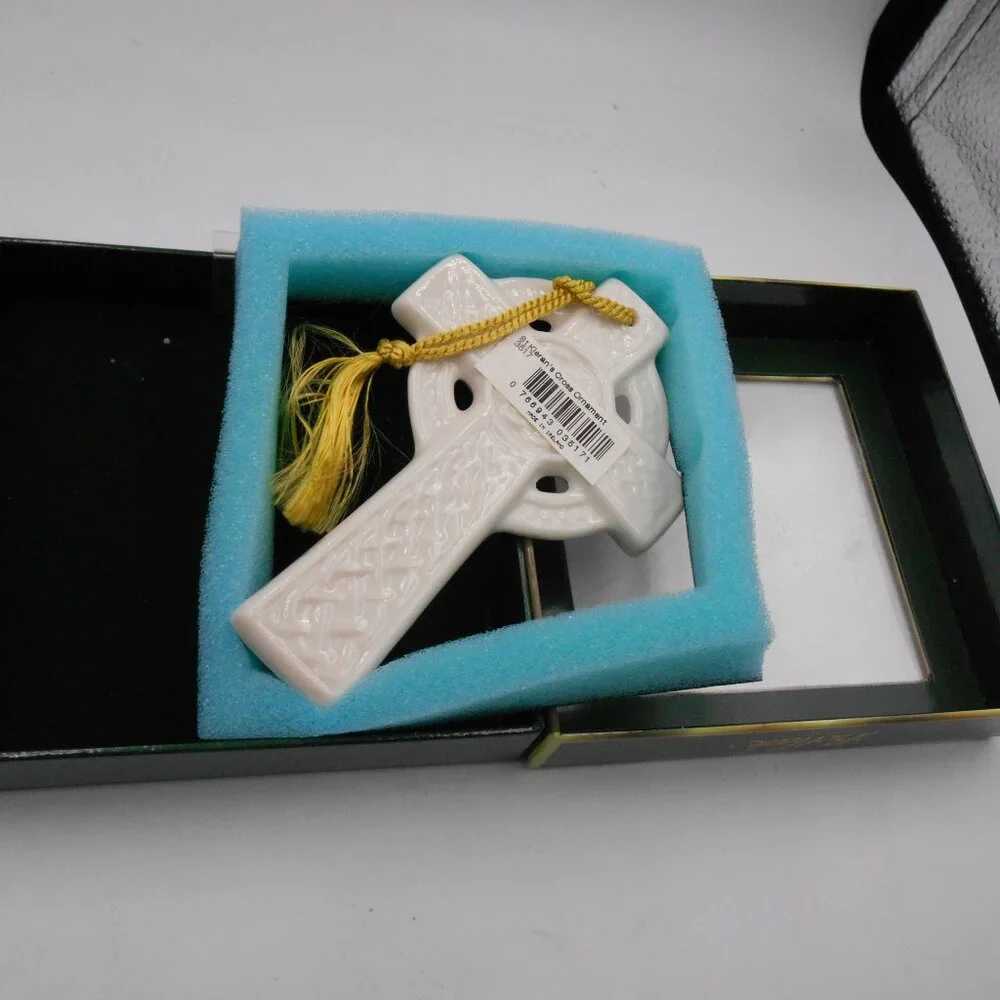 BELLEEK MADE IN IRELAND ST. KIERAN'S CROSS ORNAMENT DECORATIVE HOLIDAY (1) - Picture 8 of 10